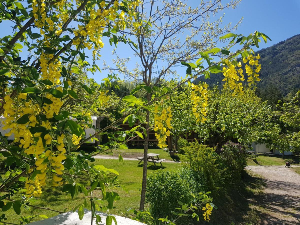 Camping Calme Et Nature Castellane Zewnętrze zdjęcie