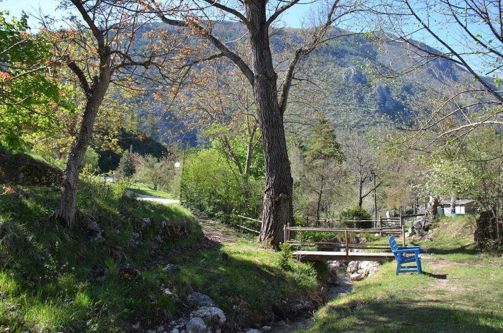 Camping Calme Et Nature Castellane Zewnętrze zdjęcie