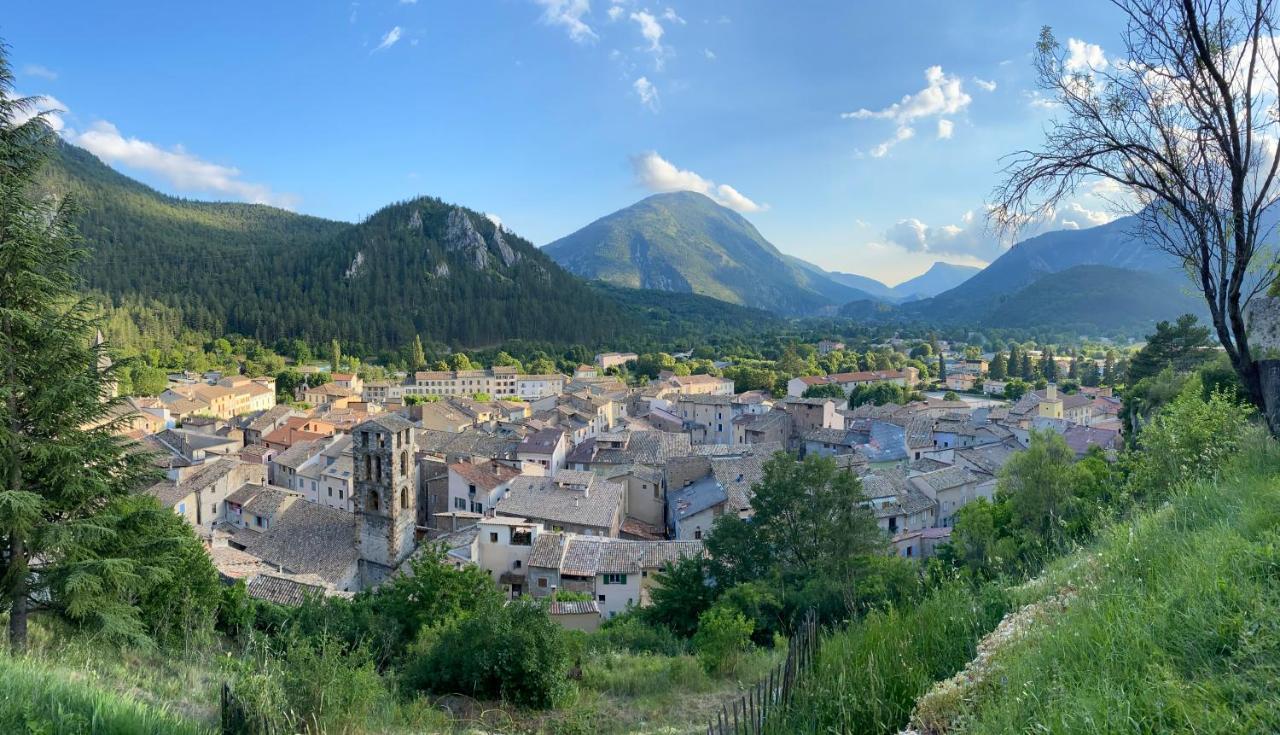 Camping Calme Et Nature Castellane Zewnętrze zdjęcie