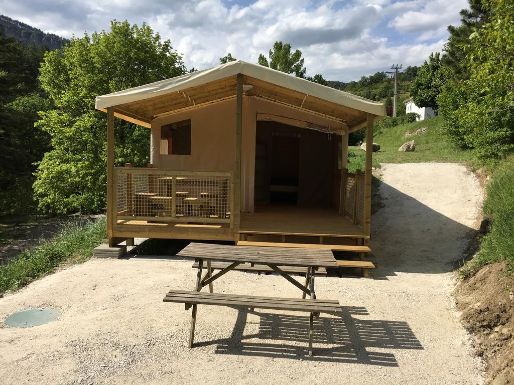 Camping Calme Et Nature Castellane Zewnętrze zdjęcie