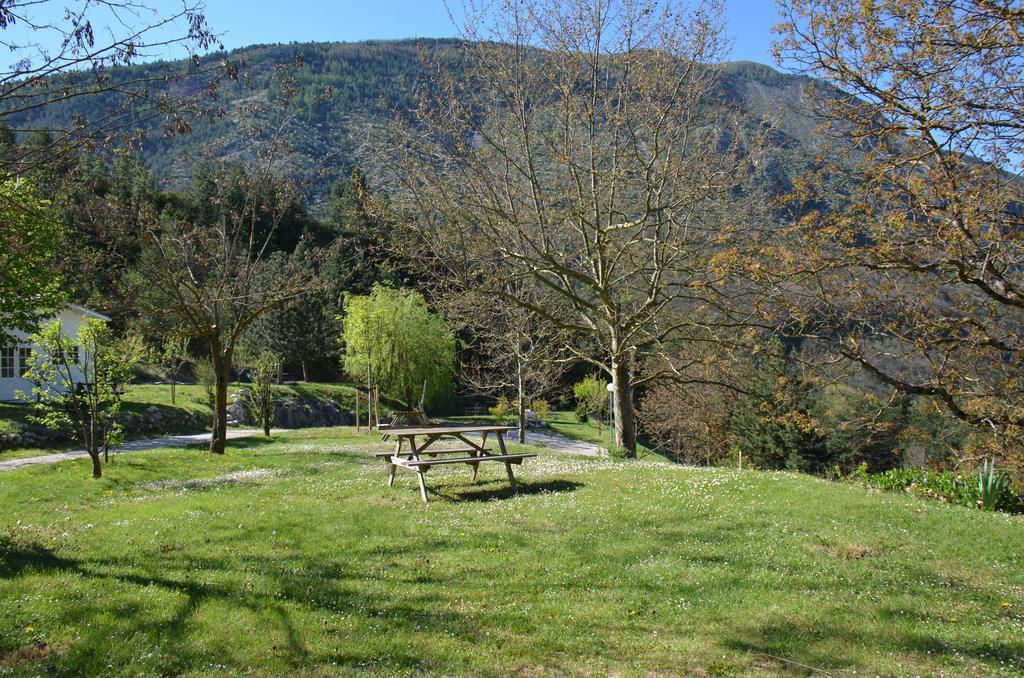 Camping Calme Et Nature Castellane Zewnętrze zdjęcie